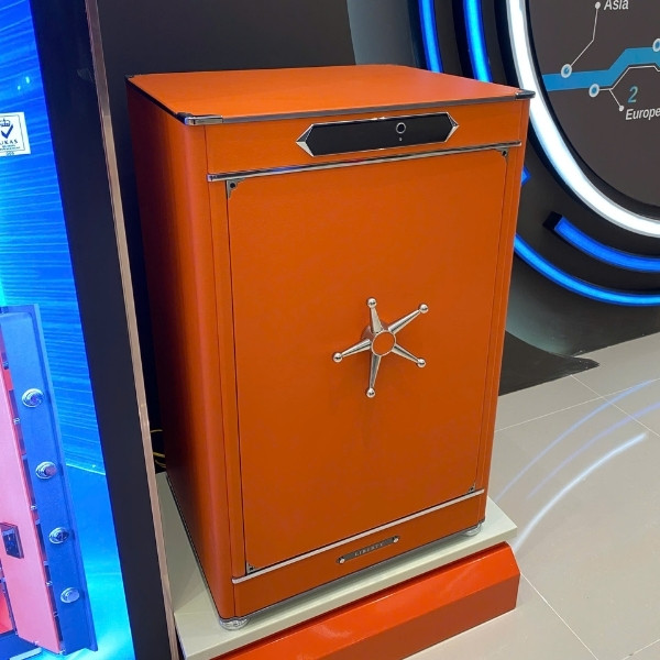 Két sắt Liberty LB100-S8II vân tay chính hãng