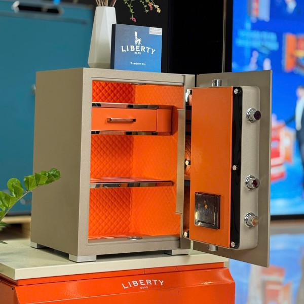 Két sắt Liberty LB58-S10-PRO-G vân tay điện tử màu gold chính hãng